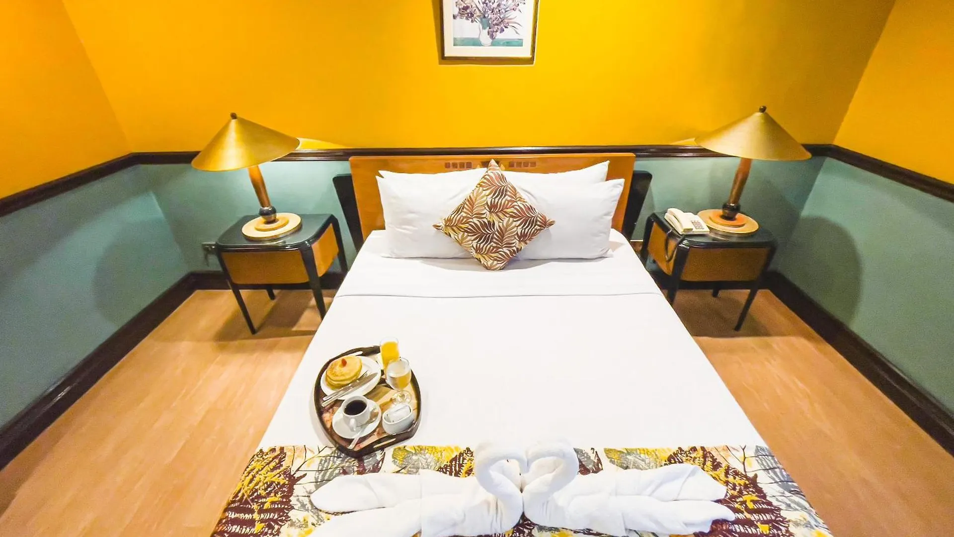 Miramar Hotel Manila 3*,  Philippines