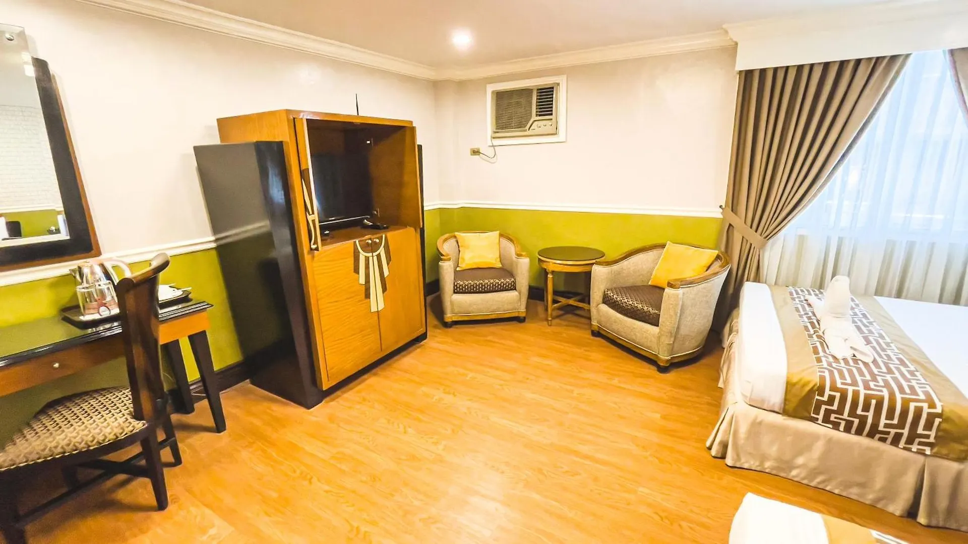 Miramar Hotel Manila Philippines