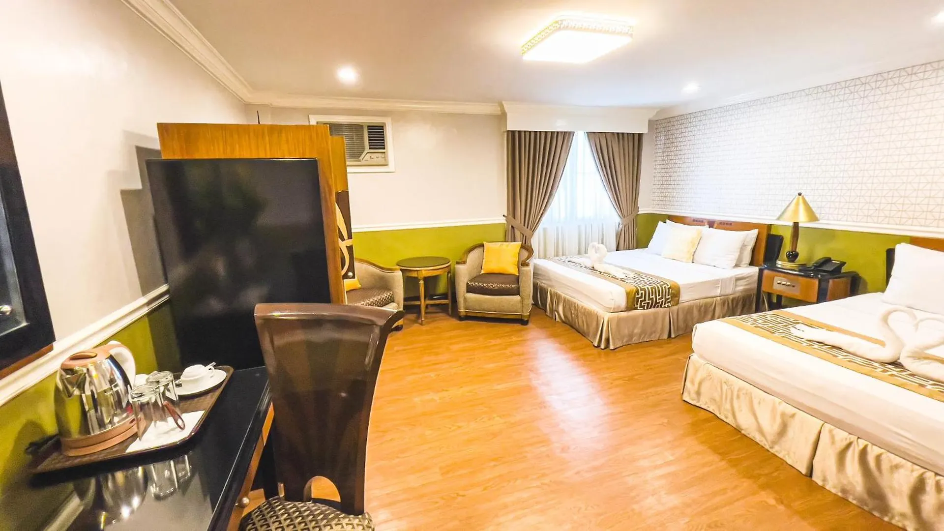 Miramar Hotel Manila 3*,  Philippines